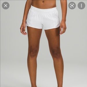 OH HOLD Lululemon Hotty Hot low rise Shorts size 4 white